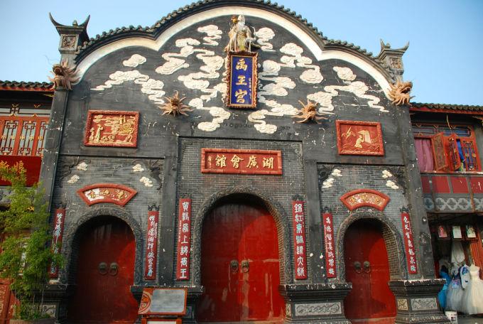 哈工大「妈妈式」学生返乡政策，其他学校可以借鉴吗？游戏画面